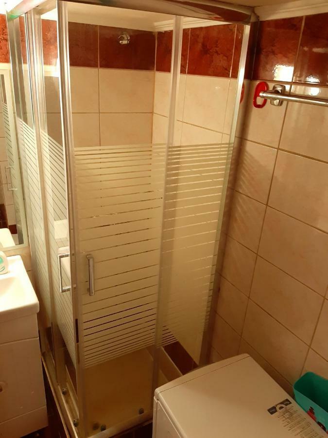 Center Apartment *